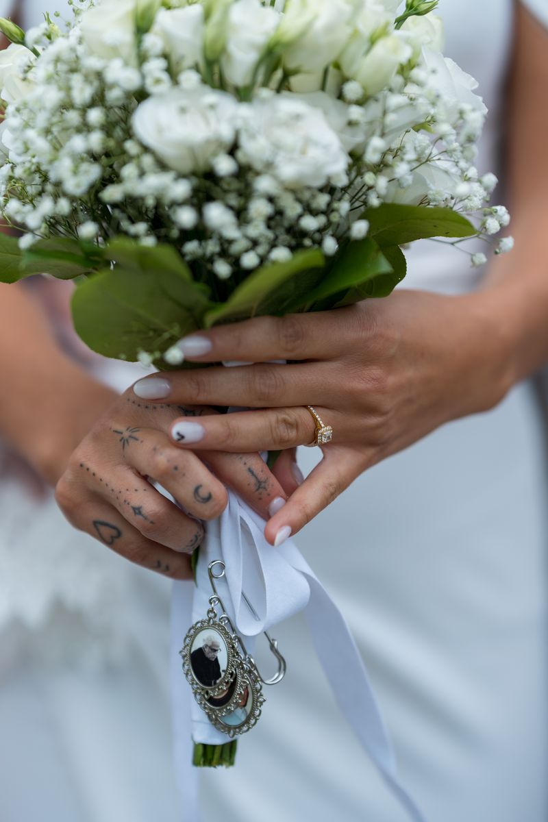 Brautstrauß mit Schleierkraut – Hochzeitsfotografin Elisa, Berlin & Brandenburg